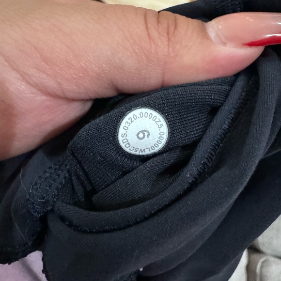 Lululemon Wunder Train Leggings - Picture 5 of 5